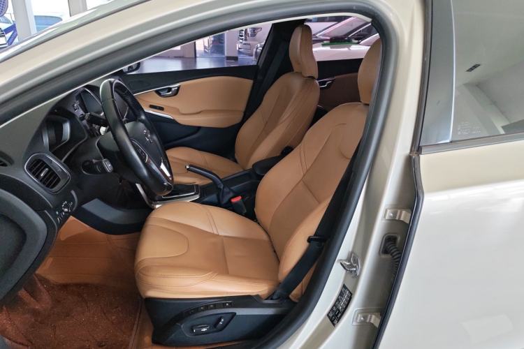Used Volvo V40 2018 T3 Zhiyi Edition Left Front Seat