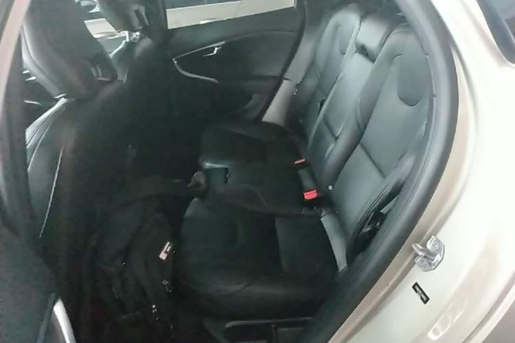 Used Volvo V40 2018 T3 Zhiyi Edition Left Rear Seat