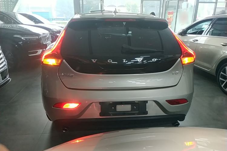 Used Volvo V40 2018 T3 Zhiyi Edition Rear