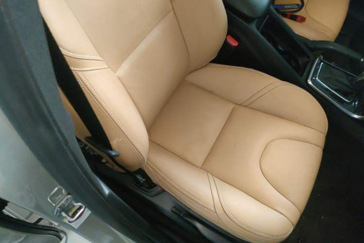 Used Volvo V40 2018 T3 Zhiyi Edition Right Front Seat