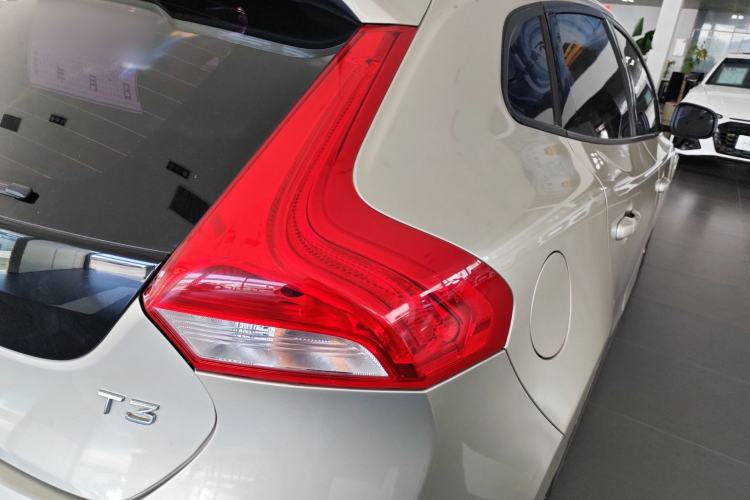 Used Volvo V40 2018 T3 Zhiyi Edition Right Rear Taillight