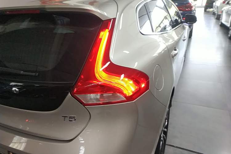 Used Volvo V40 2018 T3 Zhiyi Edition Right Rear Taillight