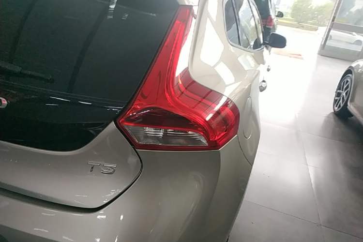 Used Volvo V40 2018 T3 Zhiyi Edition Right Rear Taillight