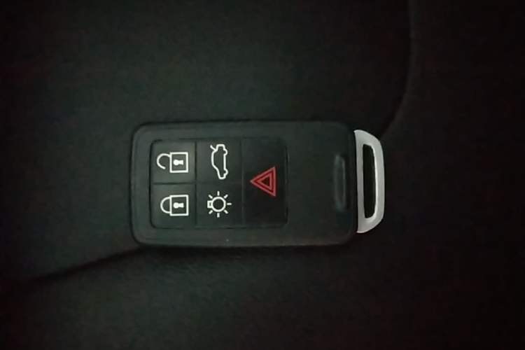 Used Volvo V40 2018 T3 Zhiyi Edition Vehicle Key