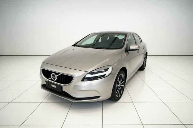 Used Volvo V40 2018 T3 Zhiyi Edition Guazi used car, China used car export, Used car for sale, Used cars, Cheapest cars for sale