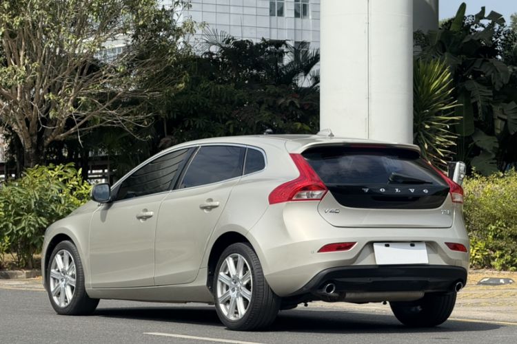 Used Volvo V40 2018 T3 Zhiya Edition Exterior 7