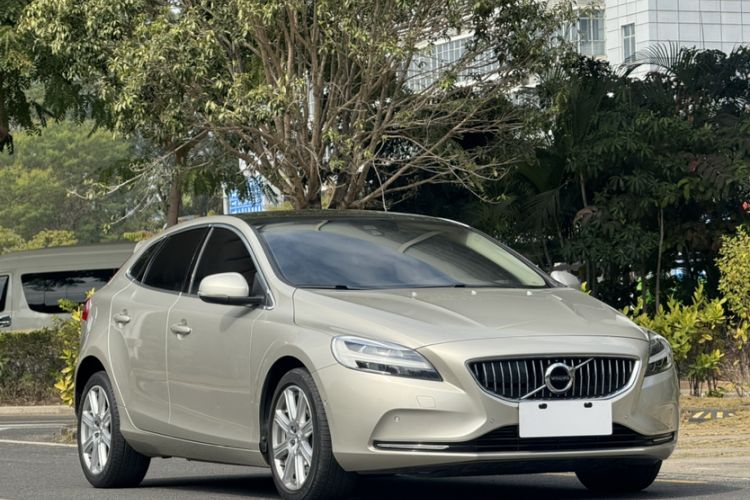Used Volvo V40 2018 T3 Zhiya Edition Exterior 8