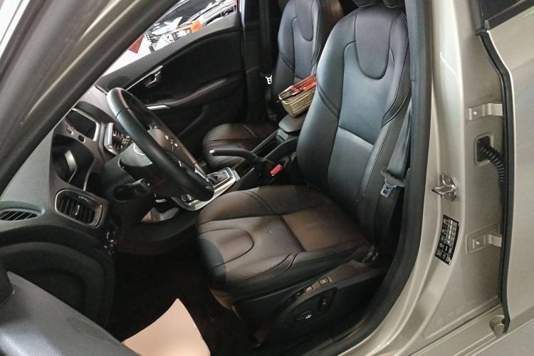 Used Volvo V40 2018 T3 Zhiyi Edition Left Front Seat