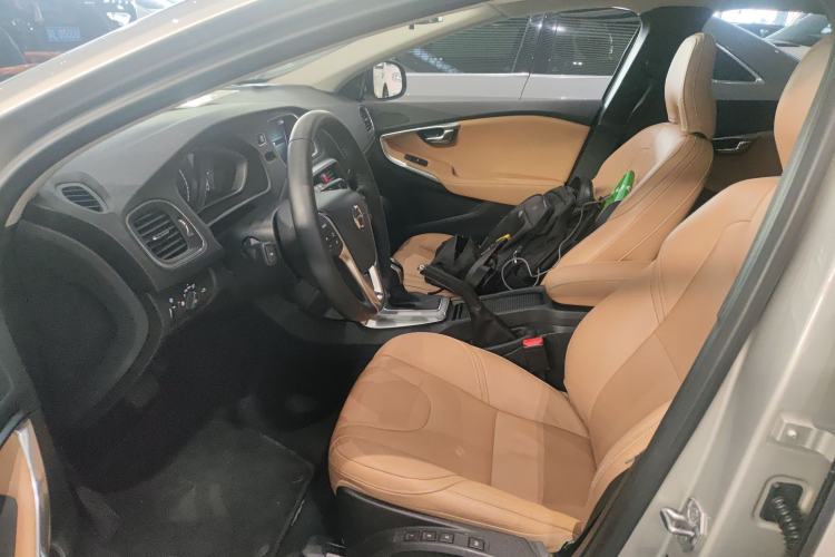 Used Volvo V40 2018 T3 Zhiya Edition Left Front Seat