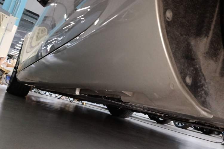 Used Volvo V40 2018 T3 Zhiyi Edition Left Side Sill