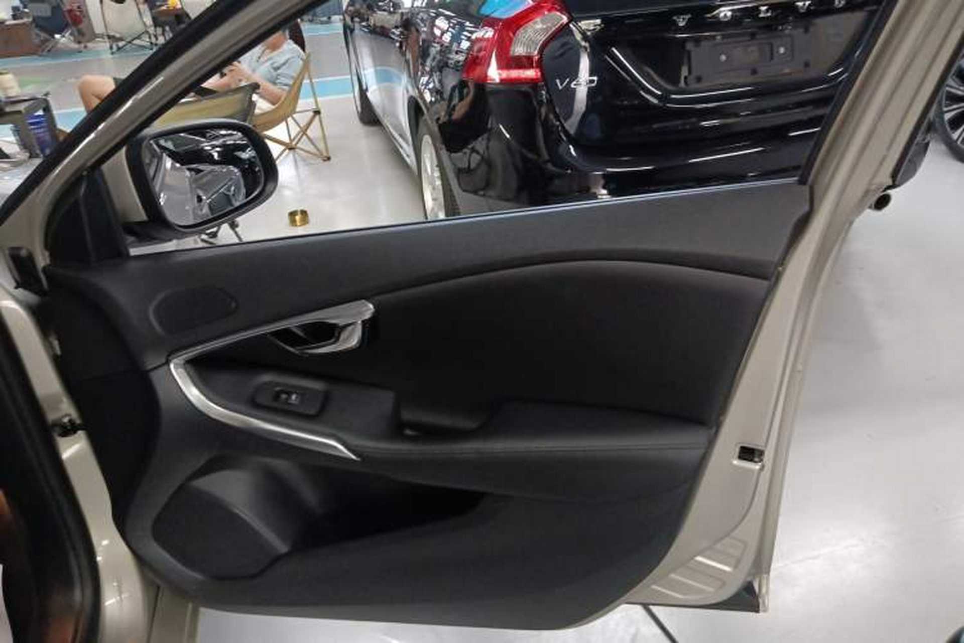 Used Volvo V40 2018 T3 Zhiyi Edition Right Front Door Interior