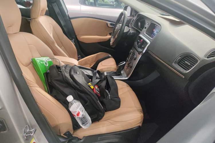 Used Volvo V40 2018 T3 Zhiya Edition Right Front Seat