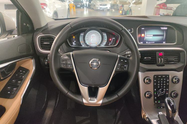 Used Volvo V40 2018 T3 Zhiya Edition Steering Wheel