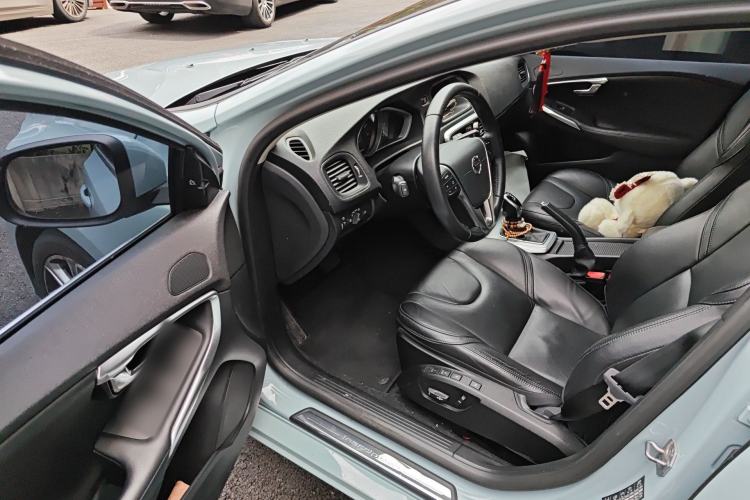 Used Volvo V40 2018 T3 Zhiya Edition Driver Seat