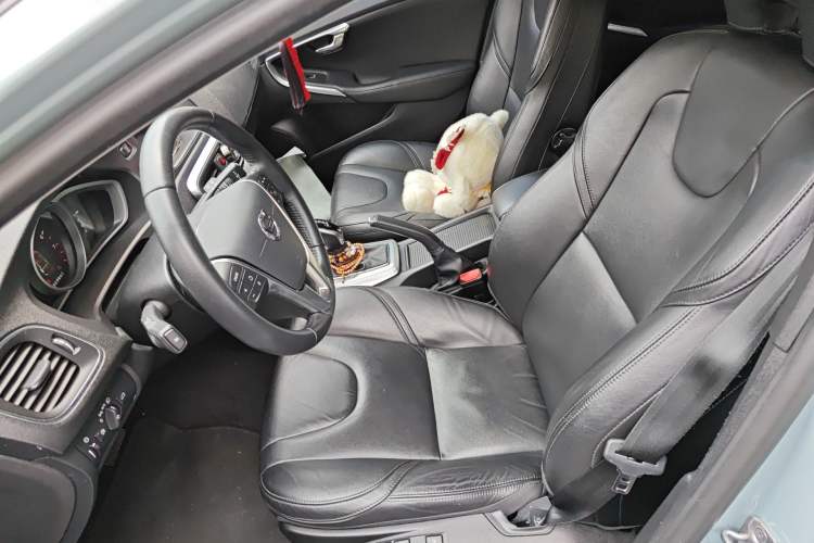 Used Volvo V40 2018 T3 Zhiya Edition Left Front Seat