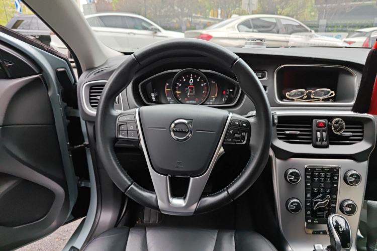 Used Volvo V40 2018 T3 Zhiya Edition Steering Wheel