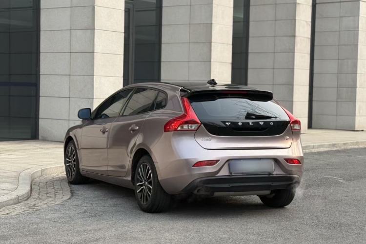 Used Volvo V40 2018 T3 Zhiyi Edition Exterior 4
