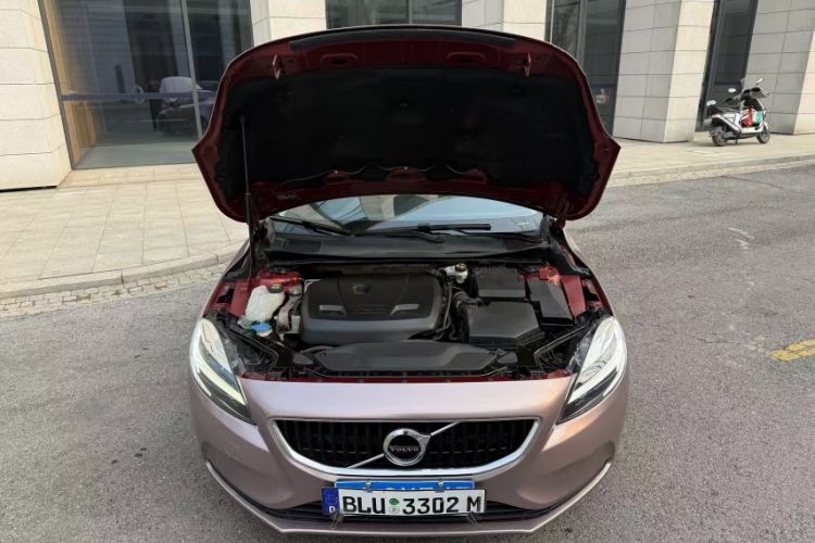 Used Volvo V40 2018 T3 Zhiyi Edition Interior 4
