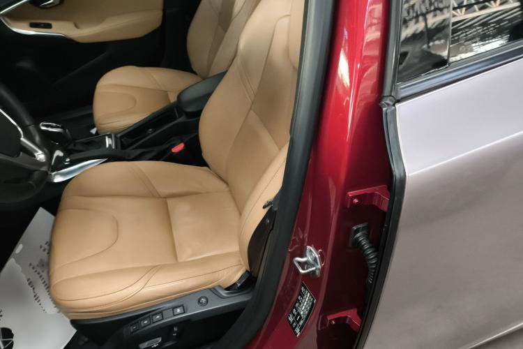 Used Volvo V40 2018 T3 Zhiyi Edition Left Front Seat