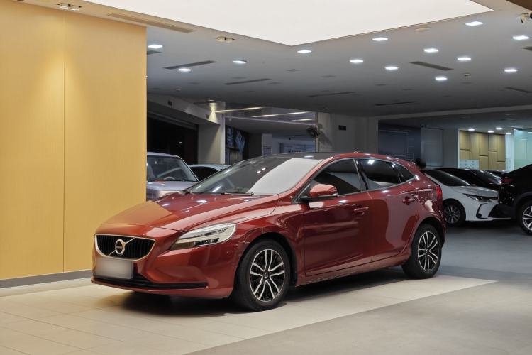 Used Volvo V40 2018 T3 Zhiyi Edition Guazi used car, China used car export, Used car for sale, Used cars, Cheapest cars for sale