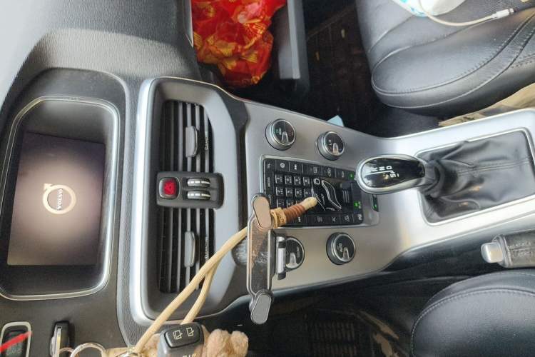 Used Volvo V40 2018 T4 Zhiya Edition Audio And AC Panel