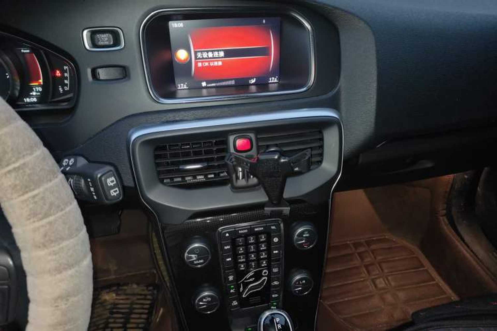 Used Volvo V40 2018 T3 Zhiyi Edition Audio And AC Panel