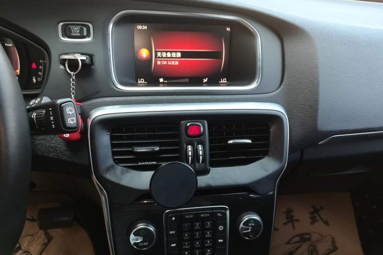 Used Volvo V40 2018 T3 Zhiyi Edition Audio And AC Panel