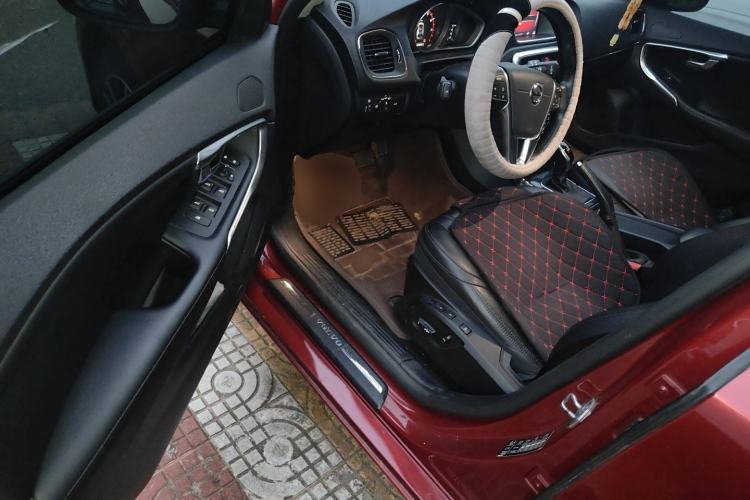 Used Volvo V40 2018 T3 Zhiyi Edition Driver Seat