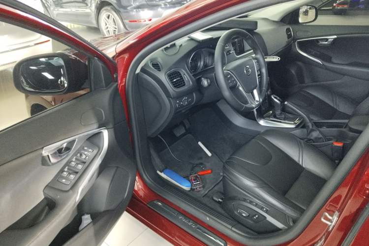Used Volvo V40 2018 T3 Zhiyi Edition Driver Seat