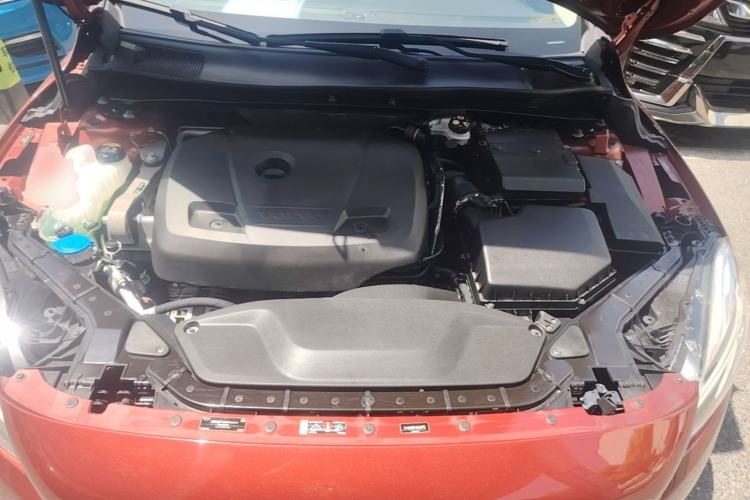 Used Volvo V40 2018 T3 Zhiyi Edition Engine Bay