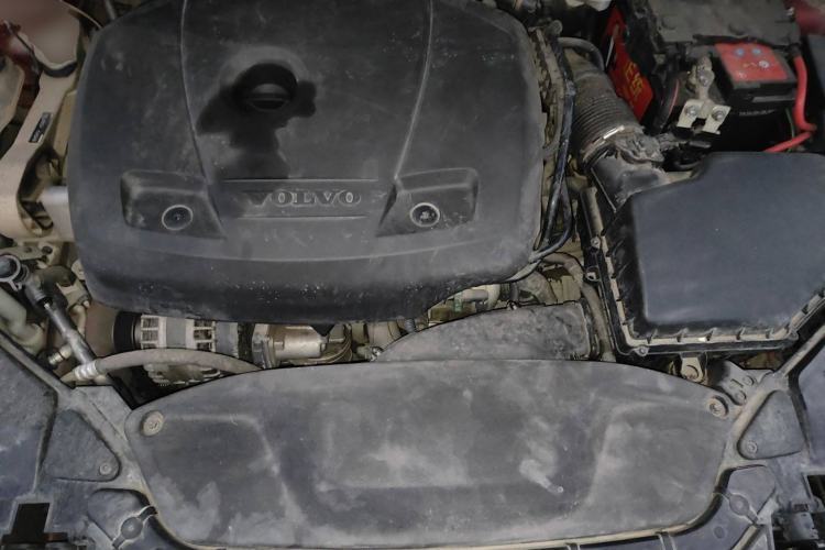 Used Volvo V40 2018 T3 Zhiyi Edition Engine Bay