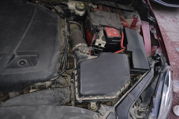 Used Volvo V40 2018 T3 Zhiyi Edition Engine Bay Left