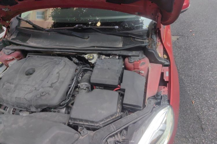 Used Volvo V40 2018 T3 Zhiya Edition Engine Bay Left