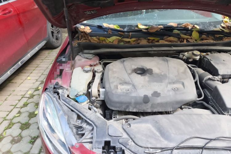 Used Volvo V40 2018 T4 Zhiya Edition Engine Bay Right