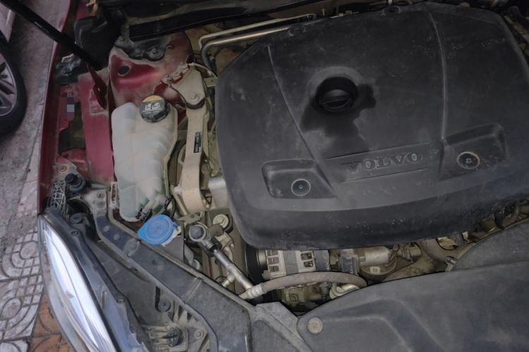 Used Volvo V40 2018 T3 Zhiyi Edition Engine Bay Right