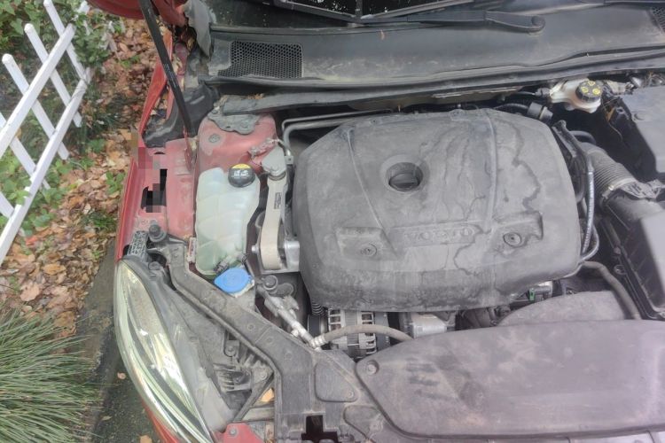 Used Volvo V40 2018 T3 Zhiya Edition Engine Bay Right