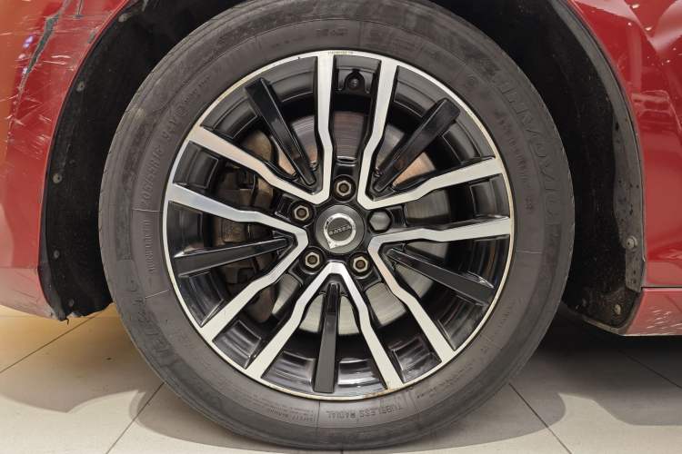 Used Volvo V40 2018 T3 Zhiyi Edition Exterior 12