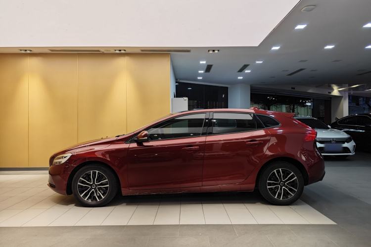 Used Volvo V40 2018 T3 Zhiyi Edition Exterior 8
