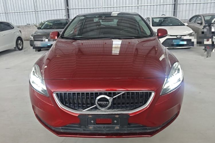 Used Volvo V40 2018 T3 Zhiyi Edition Front