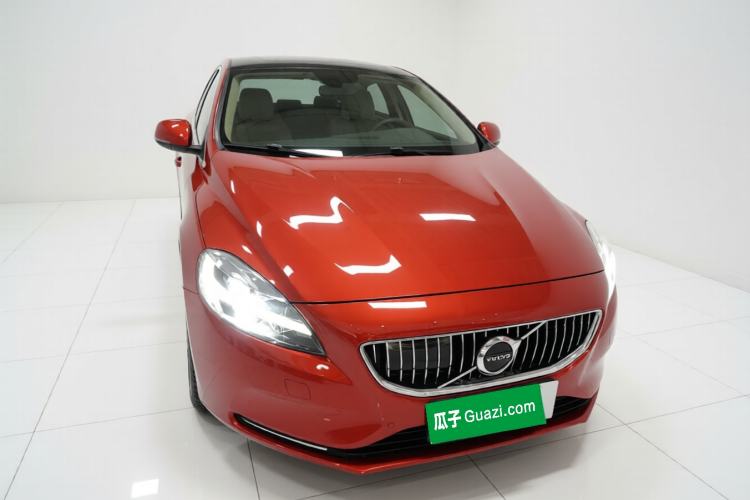 Used Volvo V40 2018 T3 Zhiya Edition Front