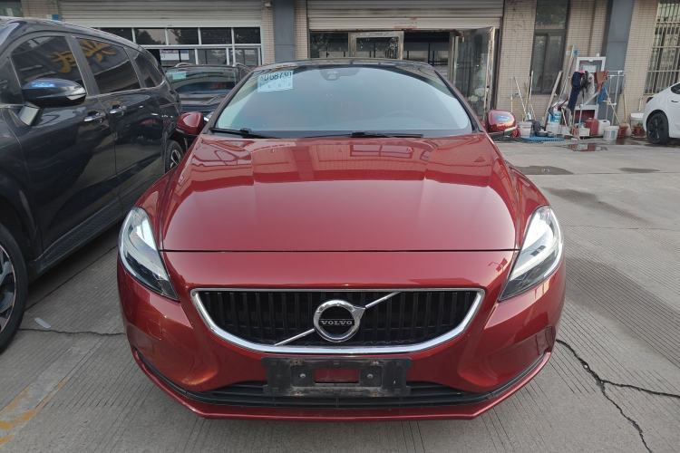 Used Volvo V40 2018 T3 Zhiyi Edition Front