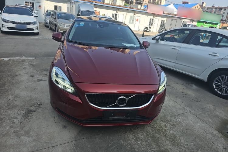 Used Volvo V40 2018 T3 Zhiyi Edition Front