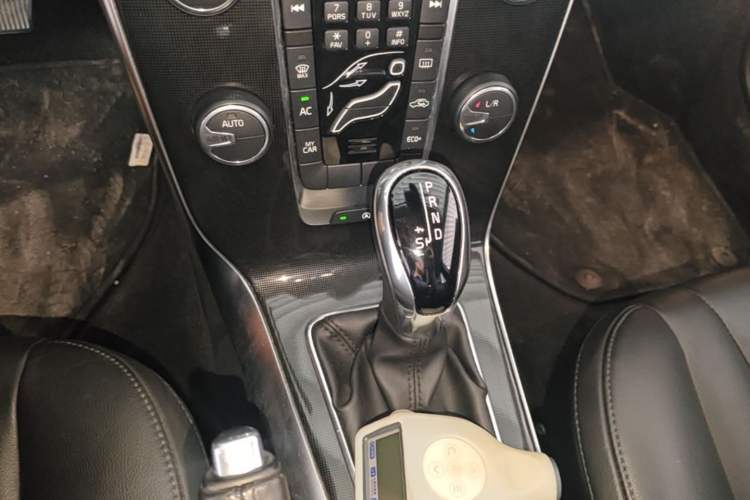 Used Volvo V40 2018 T3 Zhiyi Edition Gear Lever