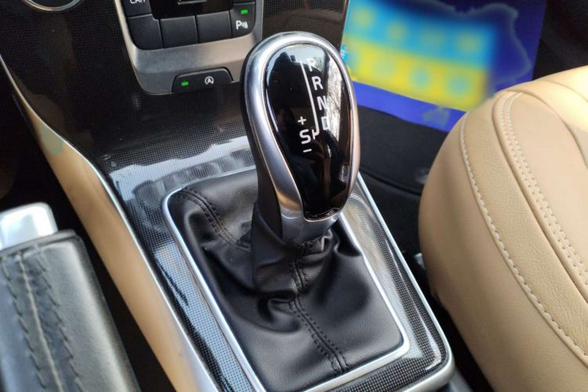 Used Volvo V40 2018 T3 Zhiyi Edition Gear Lever