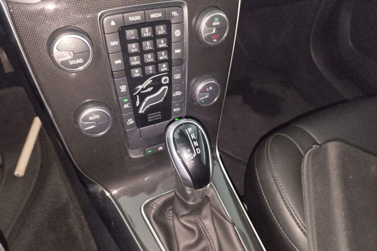 Used Volvo V40 2018 T3 Zhiyi Edition Gear Lever