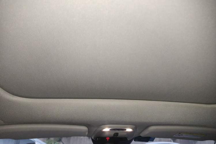 Used Volvo V40 2018 T3 Zhiyi Edition Headliner