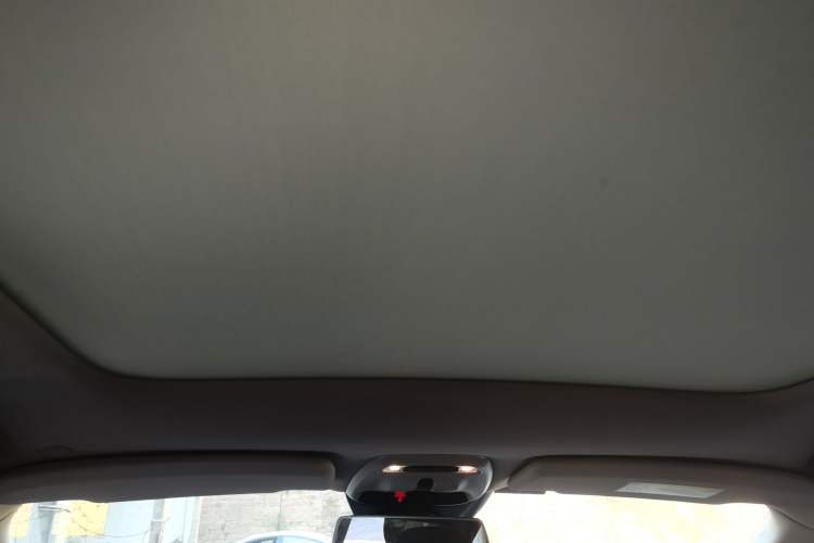 Used Volvo V40 2018 T3 Zhiyi Edition Headliner