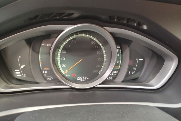 Used Volvo V40 2018 T3 Zhiyi Edition Instrument Cluster