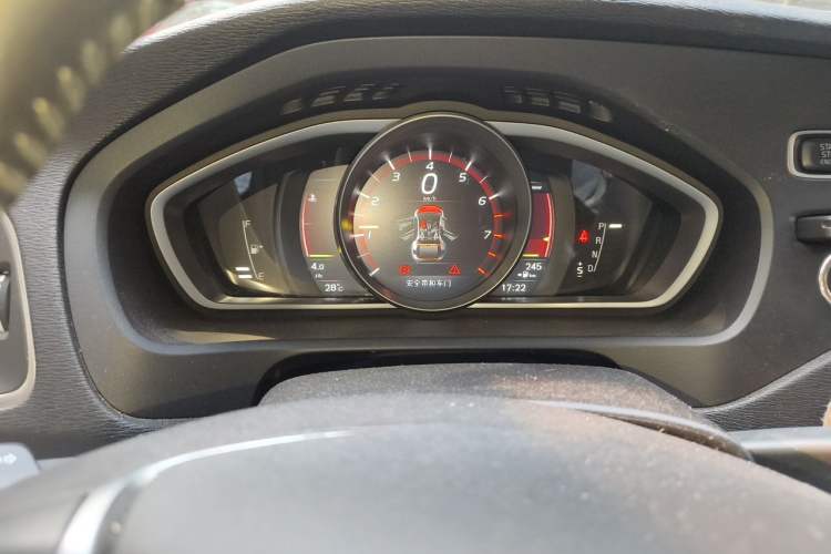 Used Volvo V40 2018 T4 Zhiya Edition Instrument Cluster