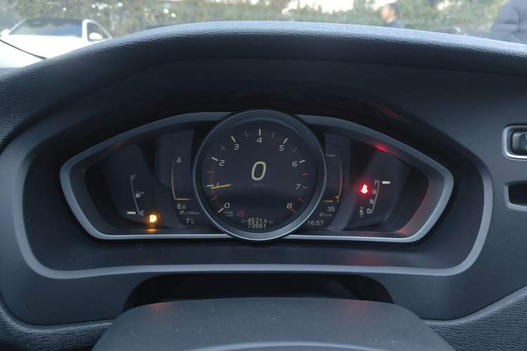 Used Volvo V40 2018 T3 Zhiyi Edition Instrument Cluster